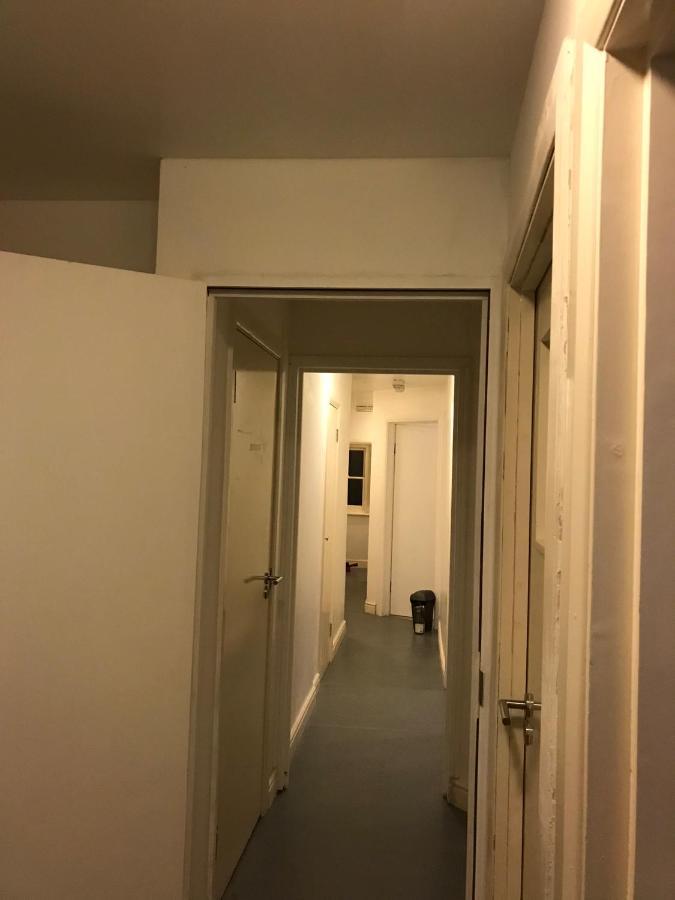 West Kensington 3 Bedroom Apartment London Exterior photo